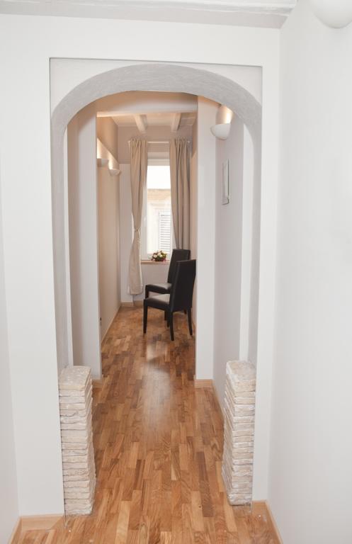 Spanish Steps House Vittoria Рим Номер фото